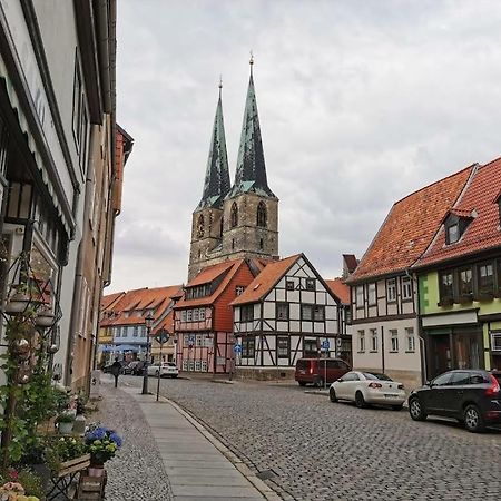 Am Mathildenbrunnen Klein Apartment Quedlinburg Bagian luar foto