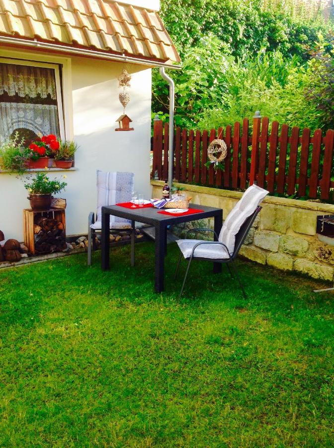 Am Mathildenbrunnen Klein Apartment Quedlinburg Bagian luar foto
